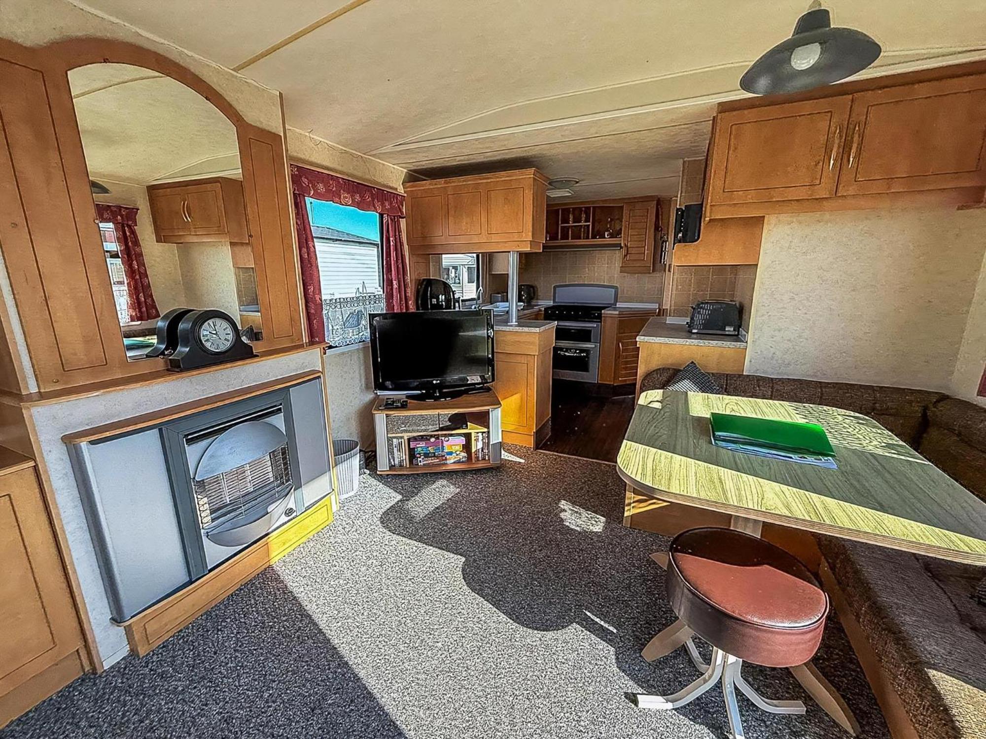 8 Berth Caravan With Free Wifi At Heacham Holiday Park In Norfolk Ref 21008E Exterior foto
